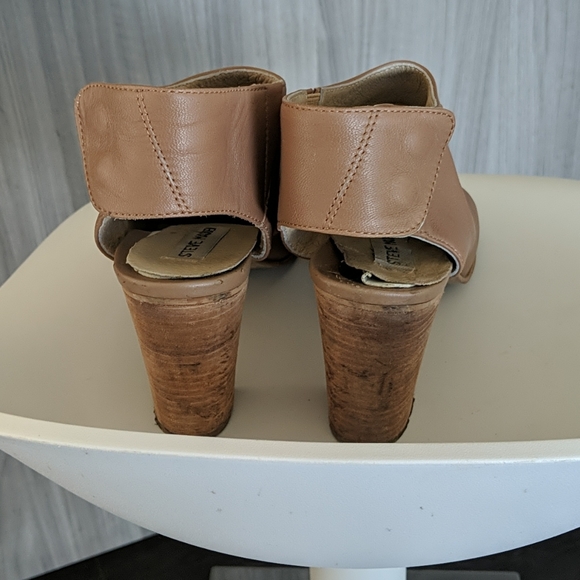 Steve Madden Sandals - Picture 2 of 2